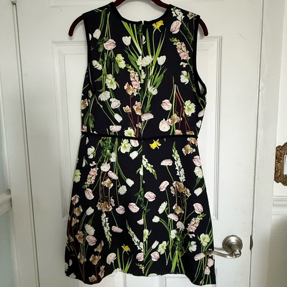 Victoria Beckman for Target Floral Sleeveless Piece Size M  Black Green NWOT - Picture 5 of 11